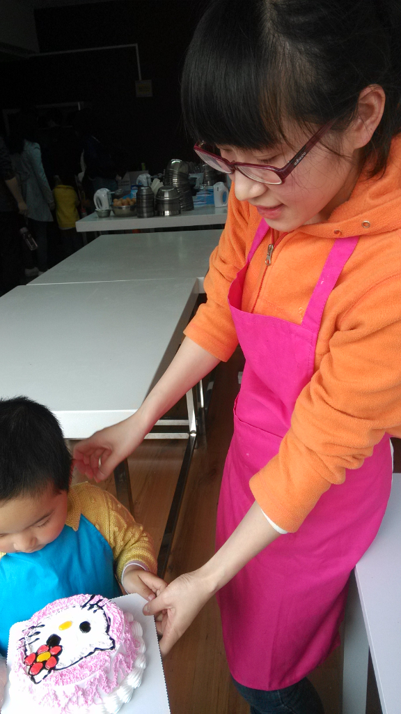 My son learned baking and made cakes with Mo... cover
