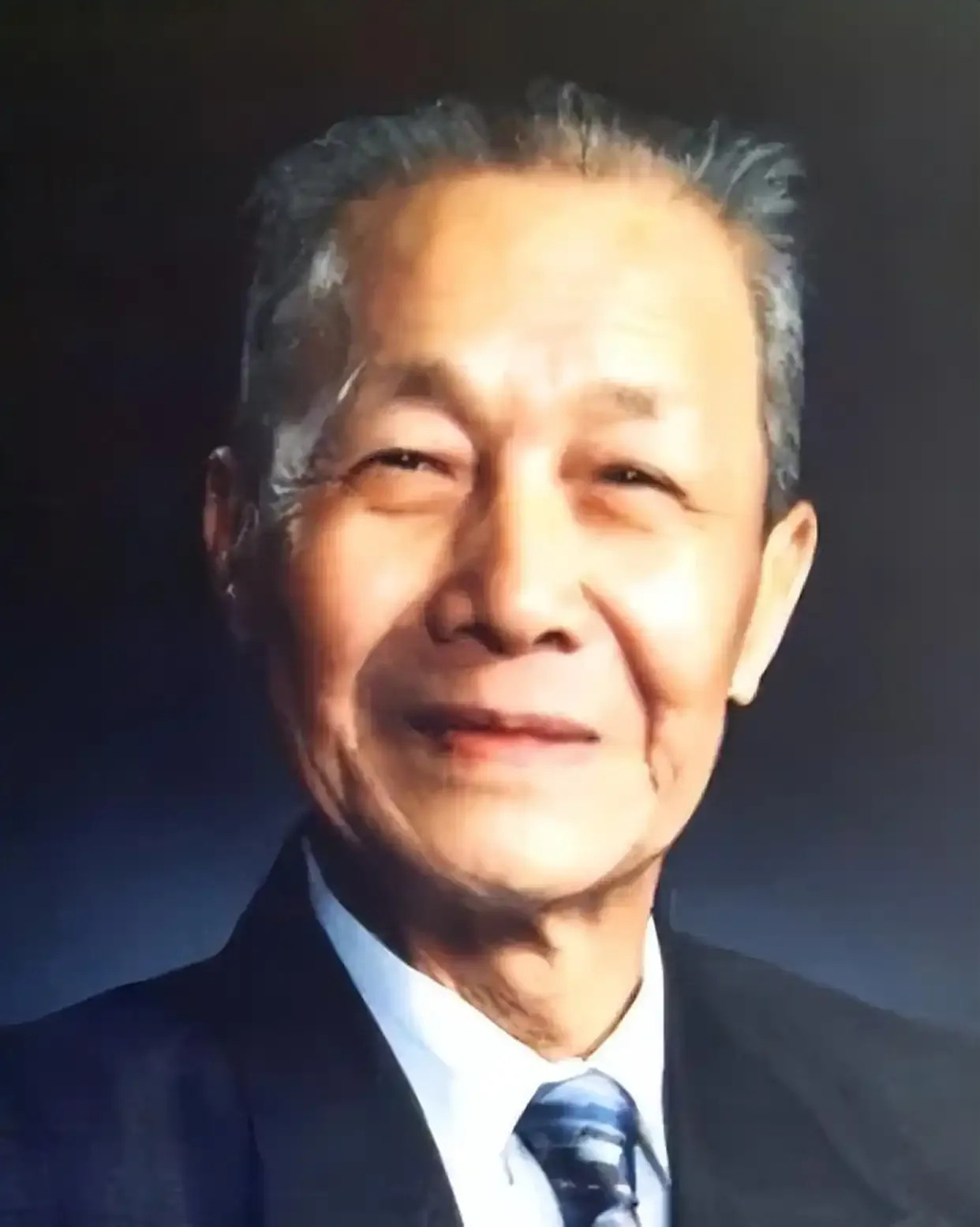 黄纬禄